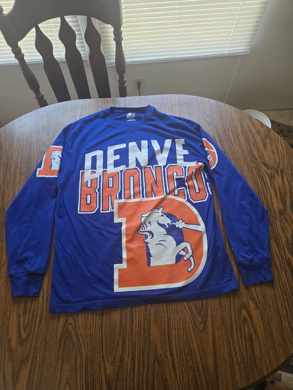Denver Broncos Long Sleeve Tshirt.  Starter. XL